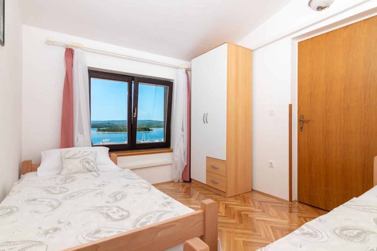 Villa Paradiso Punat Buitenkant foto