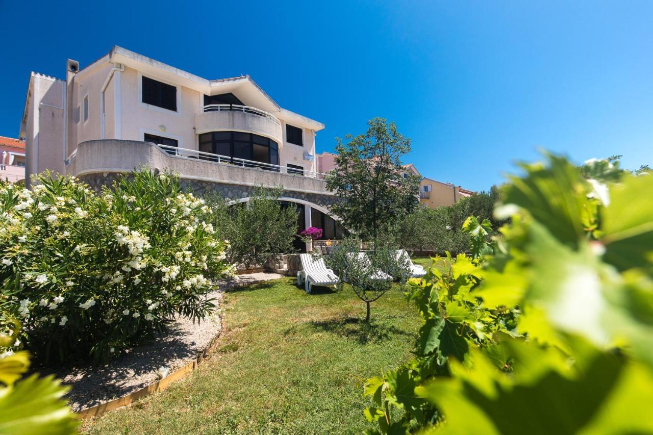 Villa Paradiso Punat Buitenkant foto