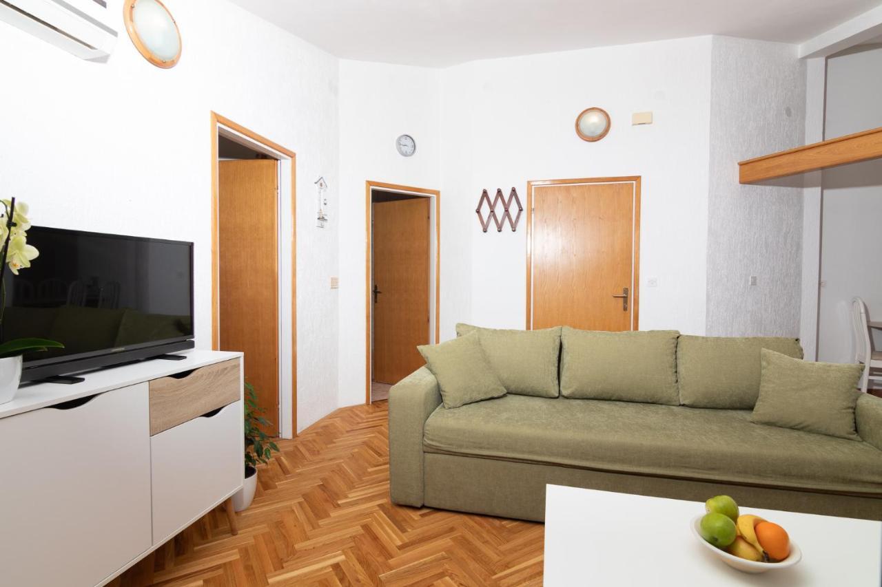 Villa Paradiso Punat Buitenkant foto
