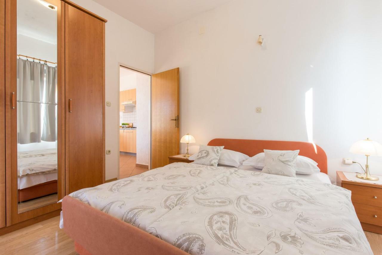 Villa Paradiso Punat Buitenkant foto