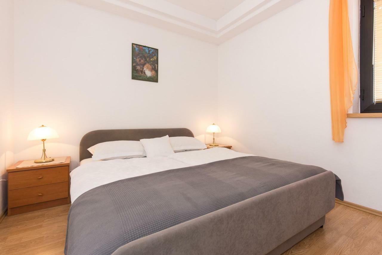 Villa Paradiso Punat Buitenkant foto